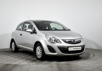Подержанный автомобиль Opel Corsa 2013 года (3 фото)
