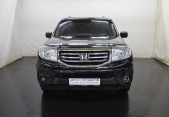 Подержанный автомобиль Honda Pilot 2013 года (2 фото)