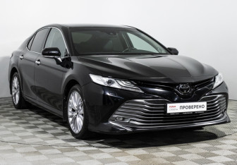 Подержанный автомобиль Toyota Camry Sedan 2019 года (3 фото)