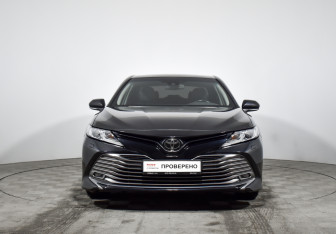 Подержанный автомобиль Toyota Camry Sedan 2021 года (2 фото)