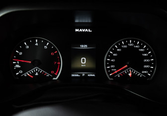 Подержанный автомобиль Haval Jolion 2023 года (12 фото)