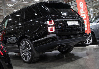 Подержанный автомобиль Land Rover Range Rover 2021 года (10 фото)