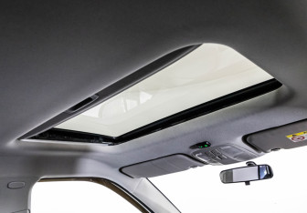 Подержанный автомобиль Москвич 3 2024 года (24 фото)