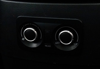 Подержанный автомобиль Mitsubishi Pajero 2014 года (23 фото)