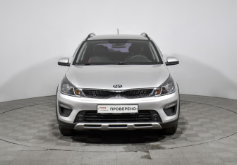 Подержанный автомобиль Kia Rio Hatchback 2019 года (2 фото)