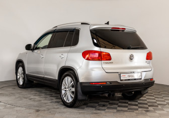 Подержанный автомобиль Volkswagen Tiguan 2013 года (7 фото)