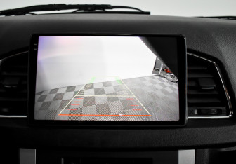 Подержанный автомобиль УАЗ Patriot 2016 года (17 фото)