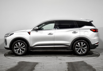 Подержанный автомобиль Chery Tiggo 7 Pro Max 2023 года (8 фото)