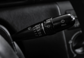 Подержанный автомобиль Toyota Corolla Sedan 2006 года (12 фото)