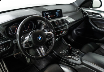 Подержанный автомобиль BMW X3 2018 года (11 фото)