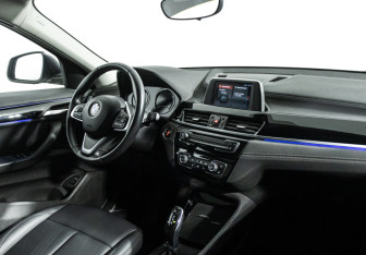 Подержанный автомобиль BMW X2 2018 года (9 фото)