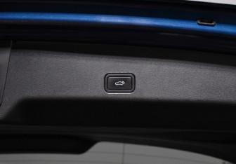 Подержанный автомобиль Geely Monjaro 2023 года (21 фото)