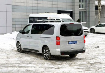 Подержанный автомобиль Citroen SpaceTourer 2018 года (6 фото)