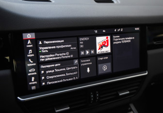 Подержанный автомобиль Porsche Cayenne 2019 года (15 фото)