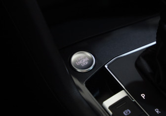 Подержанный автомобиль Volkswagen Tiguan 2019 года (17 фото)