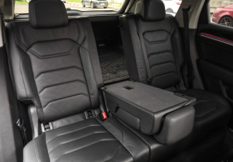 Подержанный автомобиль Volkswagen Touareg 2019 года (32 фото)