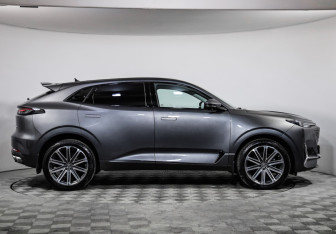 Подержанный автомобиль Changan UNI-K 2023 года (4 фото)