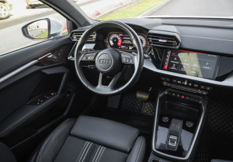 Подержанный автомобиль Audi A3 Sedan 2021 года (12 фото)