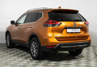 Подержанный автомобиль Nissan X-Trail 2018 года (7 фото)