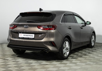 Подержанный автомобиль Kia Ceed Hatchback 2018 года (5 фото)