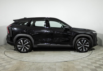 Подержанный автомобиль Geely Atlas 2024 года (4 фото)