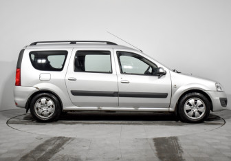 Подержанный автомобиль LADA (ВАЗ) Largus Wagon 2012 года (4 фото)