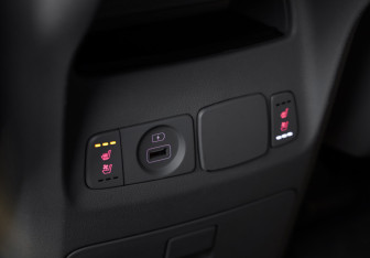 Подержанный автомобиль Kia Carnival 2020 года (21 фото)