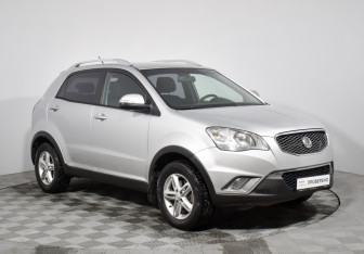 Подержанный автомобиль SsangYong Actyon 2011 года (3 фото)