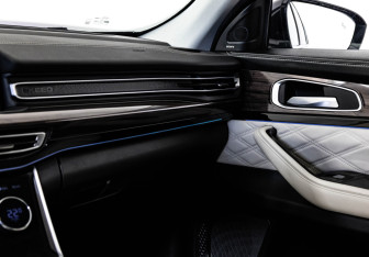 Подержанный автомобиль Exeed VX 2022 года (17 фото)