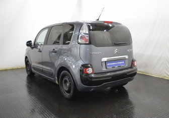 Подержанный автомобиль Citroen C3 Picasso 2010 года (7 фото)
