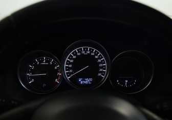 Подержанный автомобиль Mazda CX-5 2016 года (11 фото)