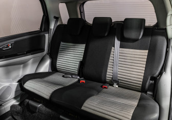 Подержанный автомобиль Suzuki SX4 Hatchback 2010 года (16 фото)