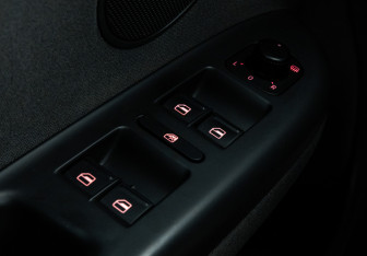 Подержанный автомобиль Volkswagen Golf Plus 2008 года (20 фото)