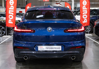 Подержанный автомобиль BMW X4 2019 года (9 фото)