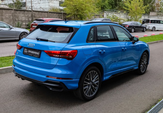 Подержанный автомобиль Audi Q3 2019 года (5 фото)