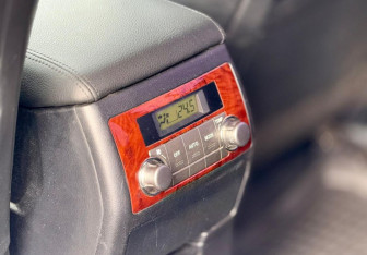 Подержанный автомобиль Toyota Highlander 2010 года (17 фото)