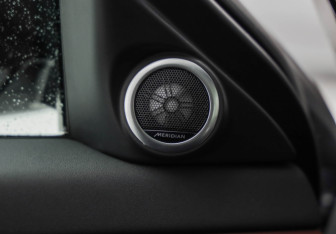 Подержанный автомобиль Land Rover Range Rover Evoque 2024 года (22 фото)