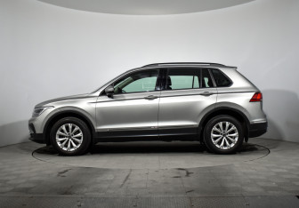 Подержанный автомобиль Volkswagen Tiguan 2021 года (8 фото)