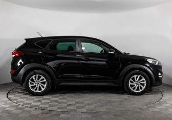 Подержанный автомобиль Hyundai Tucson 2016 года (4 фото)