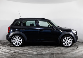Подержанный автомобиль MINI Countryman 2011 года (4 фото)