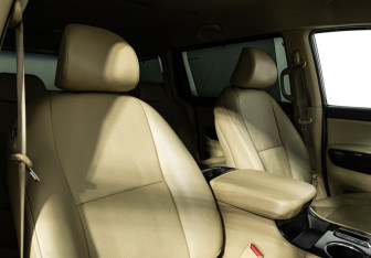Подержанный автомобиль Kia Carnival 2019 года (15 фото)
