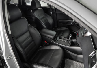 Подержанный автомобиль Kia Sorento 2018 года (24 фото)