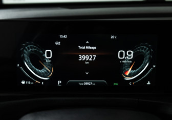 Подержанный автомобиль Changan Eado Plus 2023 года (12 фото)