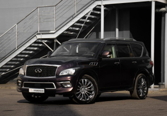 Подержанный автомобиль Infiniti QX80 2015 года (4 фото)