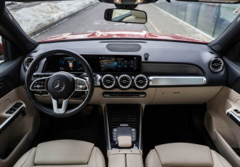 Подержанный автомобиль Mercedes-Benz GLB 2021 года (10 фото)
