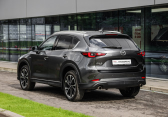 Подержанный автомобиль Mazda CX-5 2024 года (8 фото)