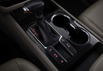 Подержанный автомобиль Kia Carnival 2018 года (17 фото)