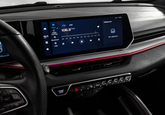 Подержанный автомобиль Geely Coolray 2023 года (19 фото)