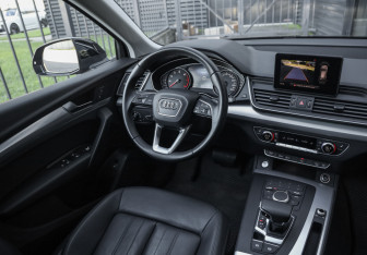 Подержанный автомобиль Audi Q5 2019 года (11 фото)