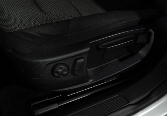 Подержанный автомобиль Volkswagen Passat Sedan 2013 года (17 фото)